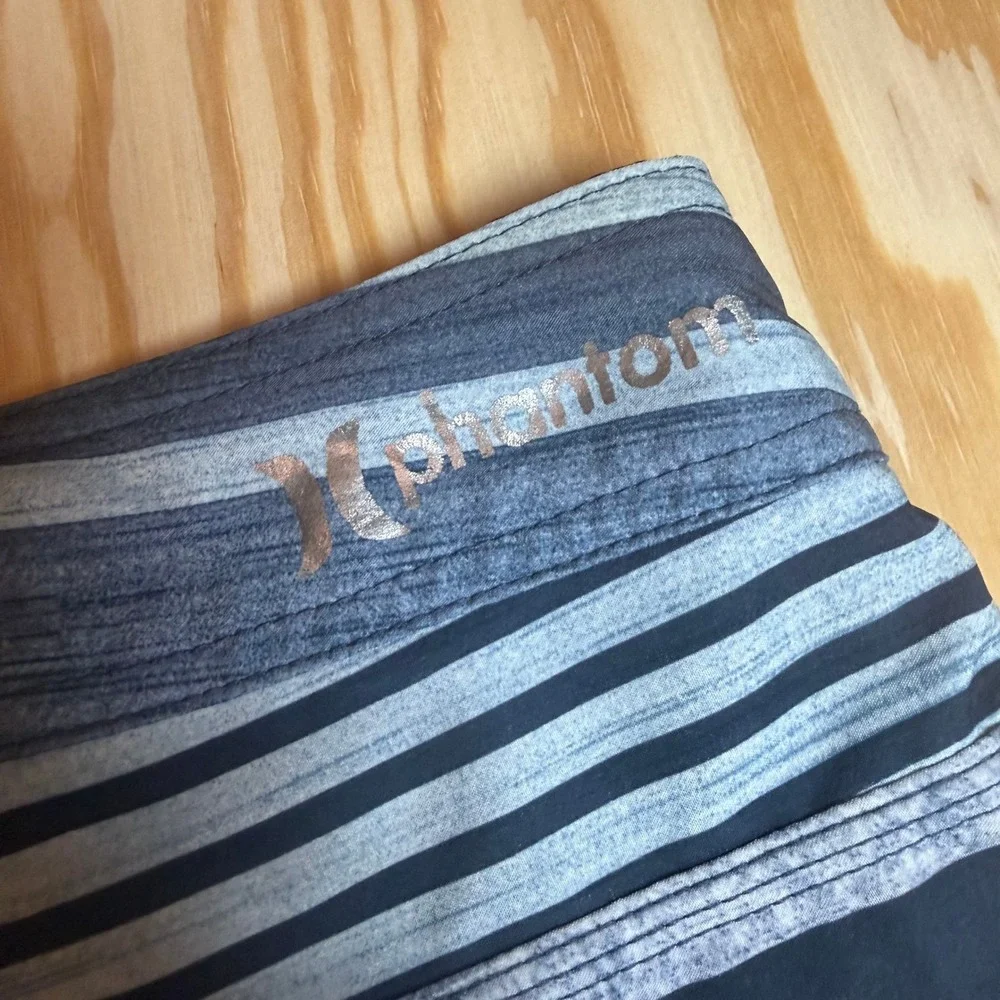 Y2K Hurley Phantom Mens Board Shorts Size‎ 32 Navy Blue Striped Swim Trunks